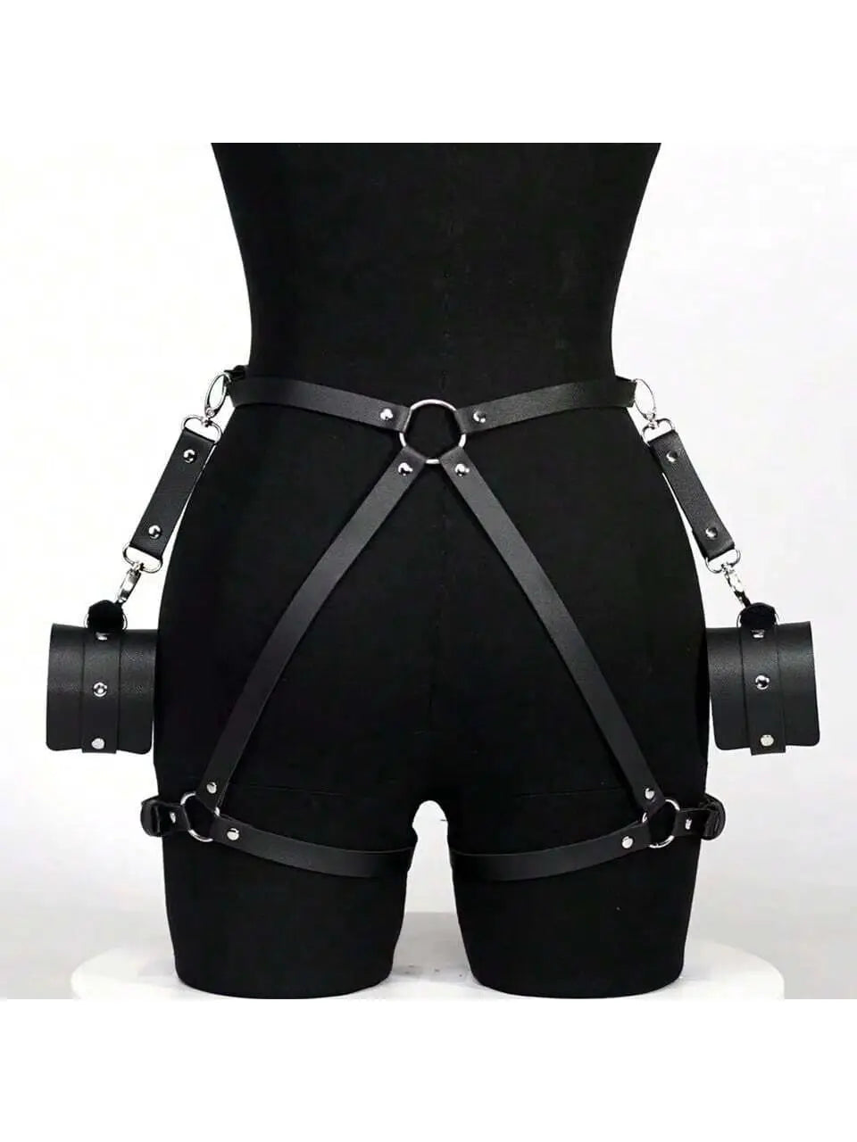Leather BDSM Kit Handcuffs and Body Harness with Straps for Couples. (Kit BDSM de cuero con esposas y arnés corporal con correas para parejas).